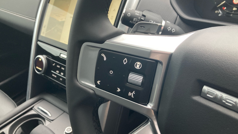 Land Rover Discovery 3.0 D350 Dynamic SE 5dr Auto Diesel Station Wagon